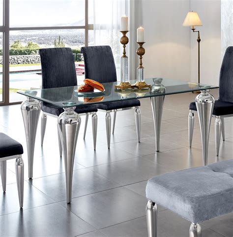 Glass Table 的图像结果