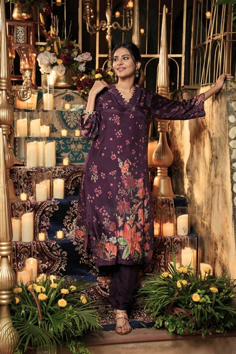 Floral Printed Kurta & Pant - Hand Embroidered - Set of 2 - Purple - M ...