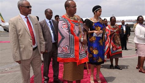 This African King Has 15 Wives, Performs Marriage Every Year ...