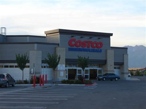 The 10 Best Costcos on Earth - 24/7 Wall St.