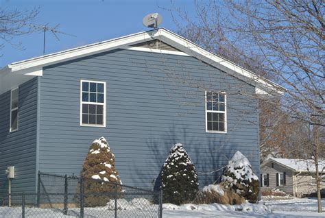 Pacific Blue Vinyl Siding by CertainTeed