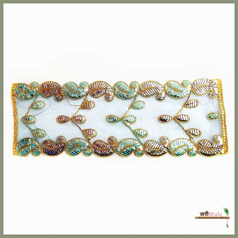 Small Thread Work Light Blue Chunri – ZariiWalaa