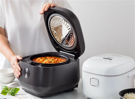 Aroma Housewares Rice Cooker and Kettles - Aroma