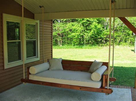 Bringing Timeless Comfort: A Guide to Classic Porch Swings