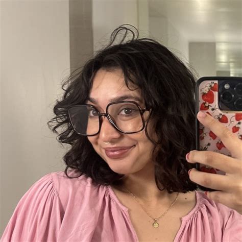 Roxanne - English teacher - ₹1538/h