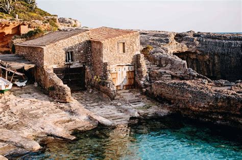 Thinking of Buying a Second Home? Here's What You Need To Know First ...