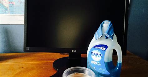 How to Clean Your Screen 的图像结果