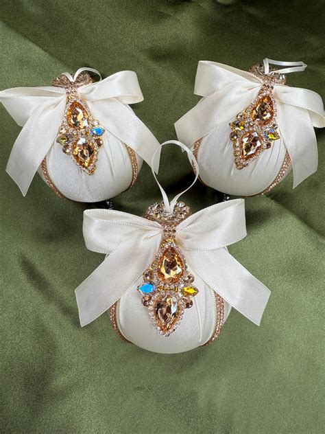 Luxury Christmas Ornament Set White and Gold Holiday Decor Elegant ...