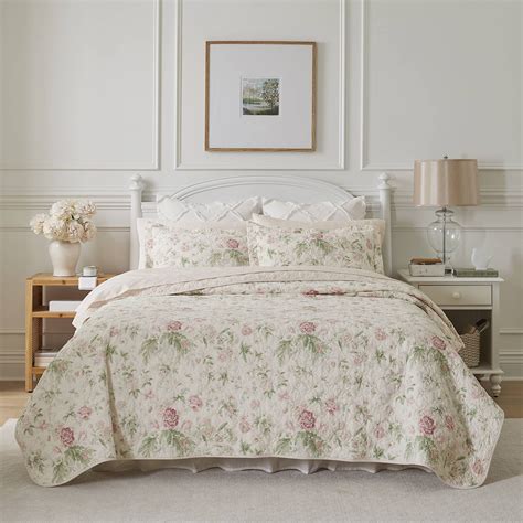 Laura Ashley Home - King Quilt Set, Reversible Cotton Bedding with ...