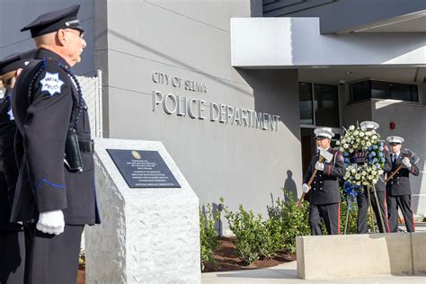 Community dedicates memorial to fallen Selma officer - Mid Valley Times