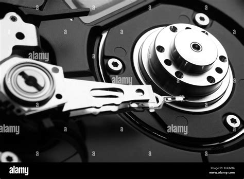 Hard Drive Inside a Computer 的图像结果