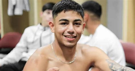 What time is Kevin Crespo vs Diego Andrade Jr. tonight? Ringwalks ...