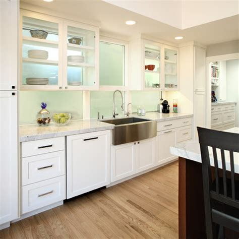 Linear Kitchen 的图像结果