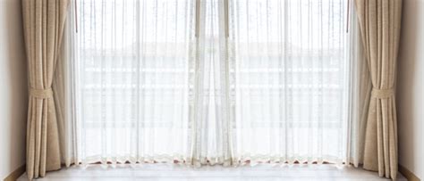 16 Best Curtain Colour Combinations for Cream Wall