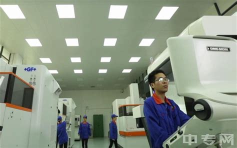 南宁职业技术学院2021年第二批公开招聘工作人员公告---中国博士人才网