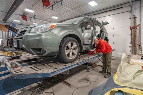 Ray's Auto Inc: Auto Body Shop Repair & Estimates in Waterbury CT