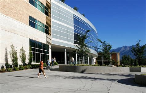 UT Austin Acceptance Rate (2024-2025) — Breakdown & Analysis | Leland