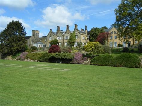 BURRSWOOD GUEST ROOMS (Groombridge) - Guesthouse Reviews & Photos ...