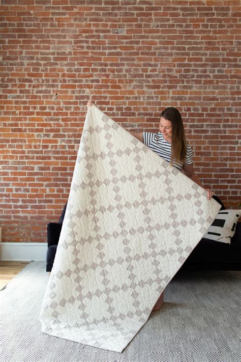 Irish Chain Quilt in Linen - Noodlehead