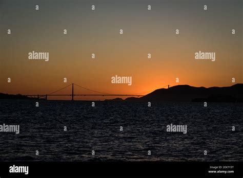 San francisco sunset golden gate bridge silhouette hi-res stock ...