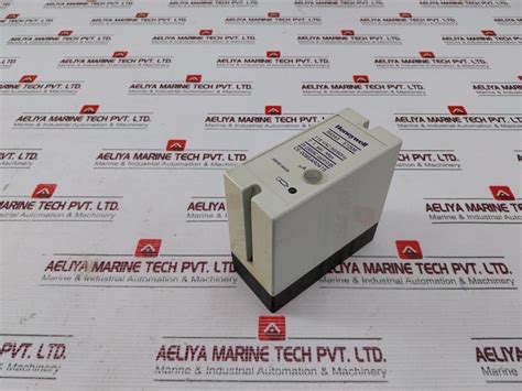 Honeywell R4343 E1006 Flame Detector Relay 115Vac 50/60Hz – Aeliya ...