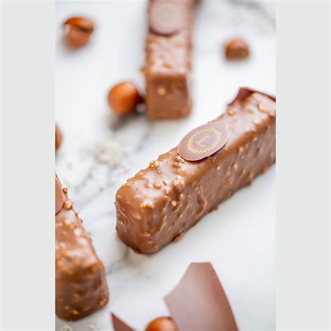 Enjoy the delectable Pastries by Ladurée in India | Ladurée Pastries