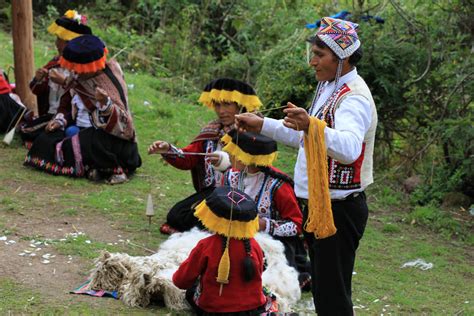 GETTING TO KNOW THE INDIGENOUS PEOPLE OF PERU