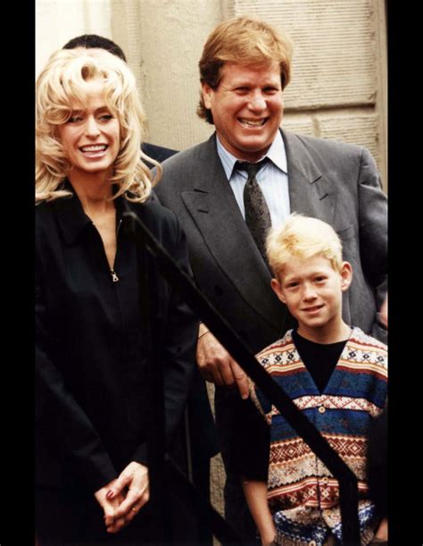 Photo : Redmond O'Neal et Farrah Fawcett avec leur fils Redmond ...