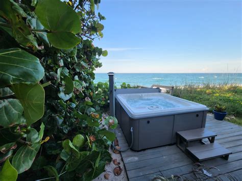 Home [www.specialtyspaservices.com]