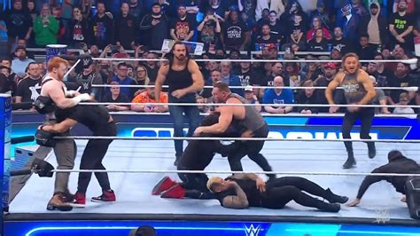 Roman Reigns सहित 8 Superstars ने WWE SmackDown में मचाया बवाल, शादी ...