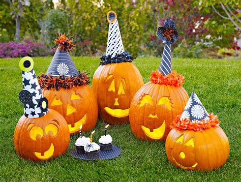 Happy Cute Pumpkin Faces: Create Them for Your Next Halloween Party!