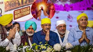 Kejriwal, Mann Pay Homage to Ninth Sikh Guru on 350th Martyrdom Day