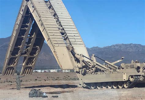 M1074 Joint Assault Bridge Танковый мостоукладчик - технические ...