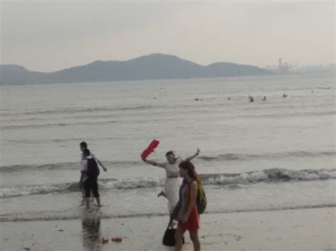 【携程攻略】青岛第一海水浴场景点,去过很多次，很喜欢在海边走走，虽然自己不会游泳，天气好的时候确实…