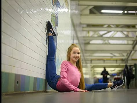 Anna McNulty Contortion Poses 的图像结果