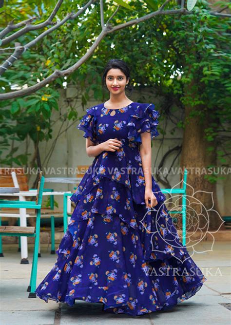 Layered Lilly – Vastrasuka