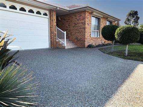 Exposed Aggregate Driveway Price : 2024 Cost Guide