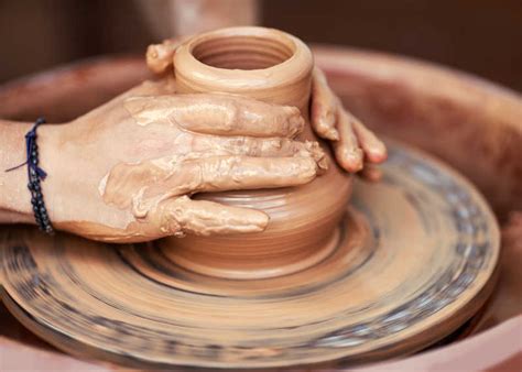 以前学陶做的陶器（荣昌陶剔化妆土）|手工艺|工艺品设计|醉正川 - 原创作品 - 站酷 (ZCOOL)