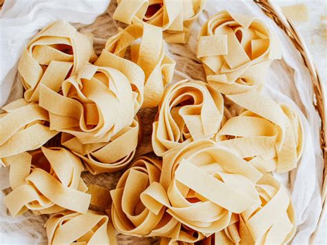 Tagliatelle vs pappardelle - The Similarities and Differences (Straight ...