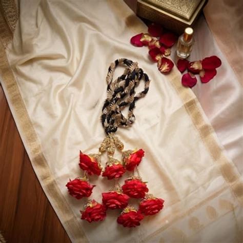 Meera Parandi Red Rose Bridal Parandi for Women | Punjabi Traditional ...