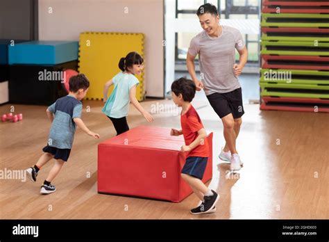 Children Exercise Class 的图像结果