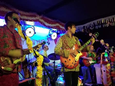 The Hurdy Gurdies live at Annabels Cabaret, Plymouth , Annabel's ...