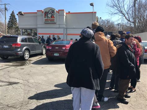 Little Caesars pizza giveaway a slam dunk for free lunch-seekers in metro Detroit | Detroit ...