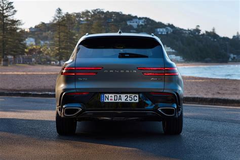 2025 Genesis GV70 review | CarExpert