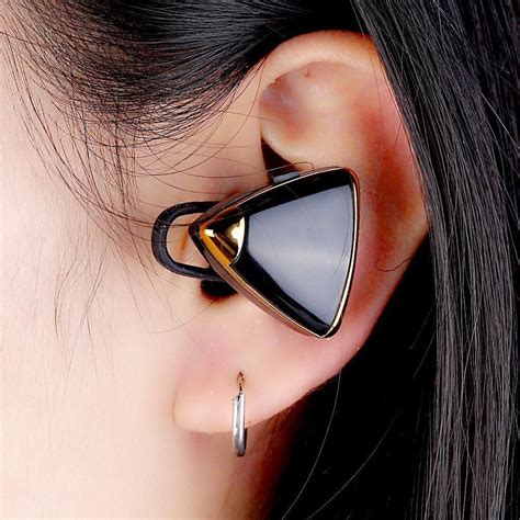what is the use of mic in headphones