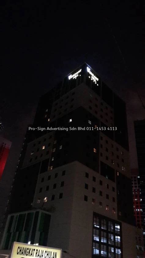 High Level Building Signage 的图像结果