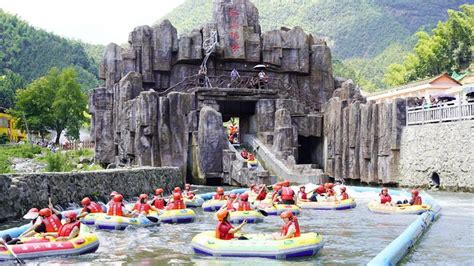 西江乌利大峡谷漂流