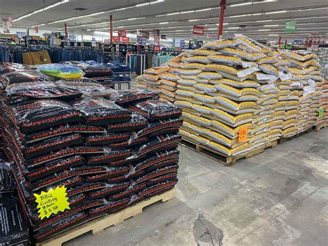 RURAL KING - 2960 E 10th St, Jeffersonville IN - Hours, Directions, Reviews - Loc8NearMe