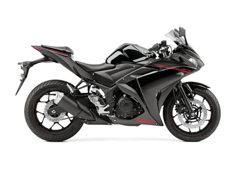 Motorrad Vergleich Yamaha R3 2022 vs. Yamaha R3 2015