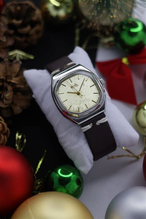 Watchtopia ₹2,100.00 Default Title watchtopia.in 1981 HMT Gautam ...